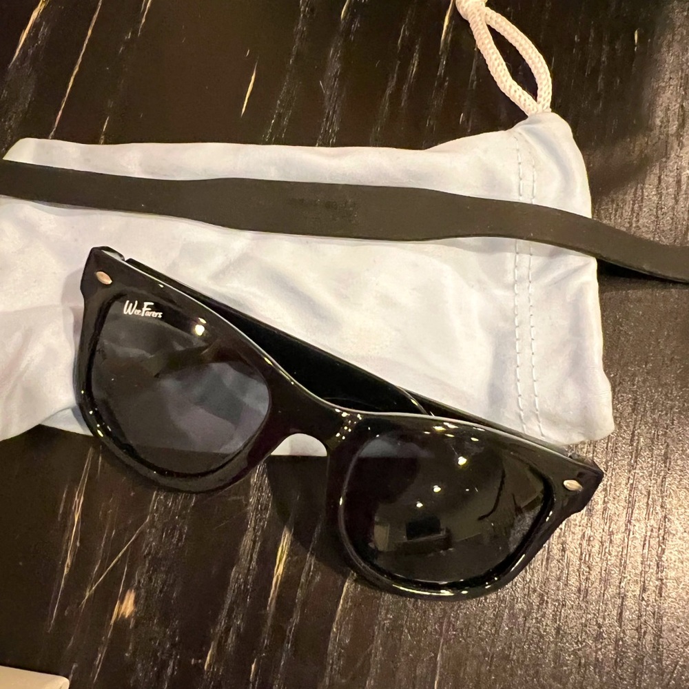 Original WeeFares black baby sunglasses EUC size 0-1 year